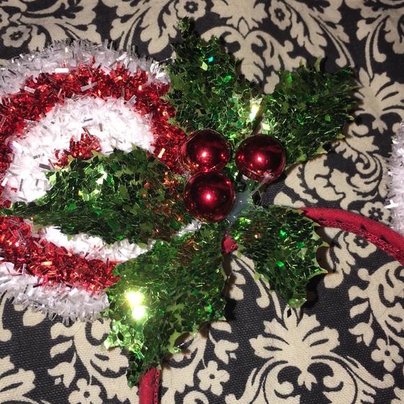 Handmade Christmas themed Minnie Mouse ears - Picture 2 of 2